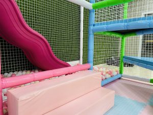 tobogan parque bolas las aguilas